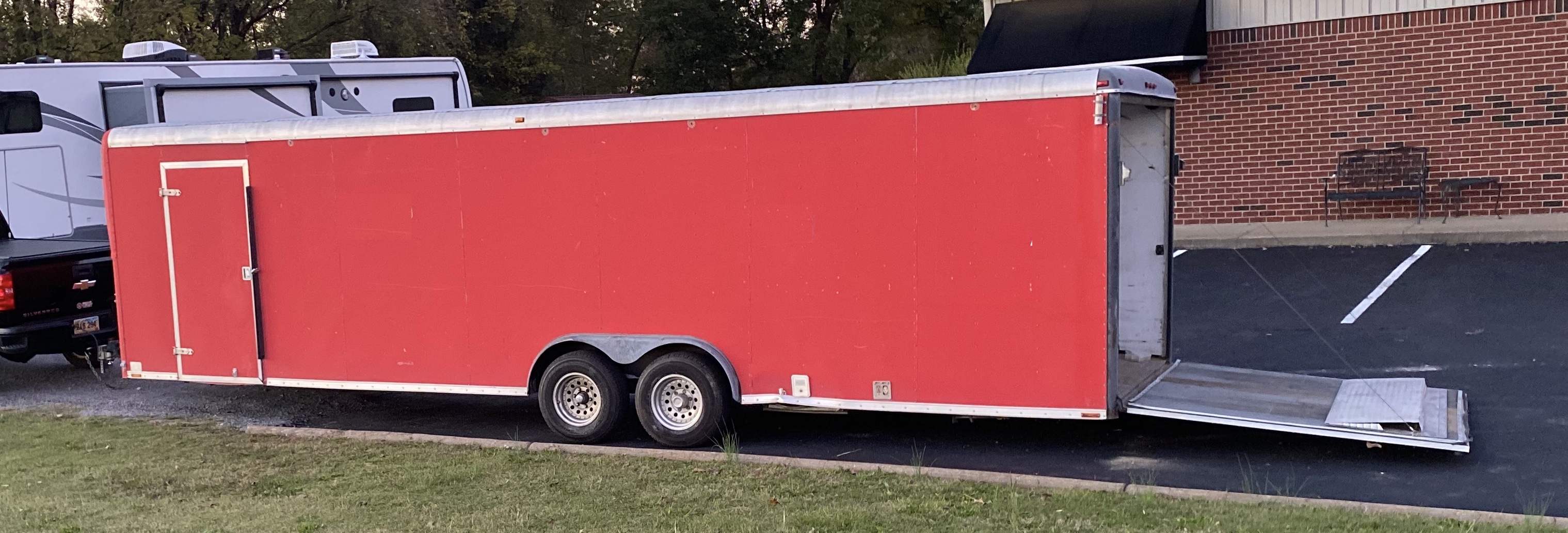 28' Enclosed Cargo Trailer – “Big Red”